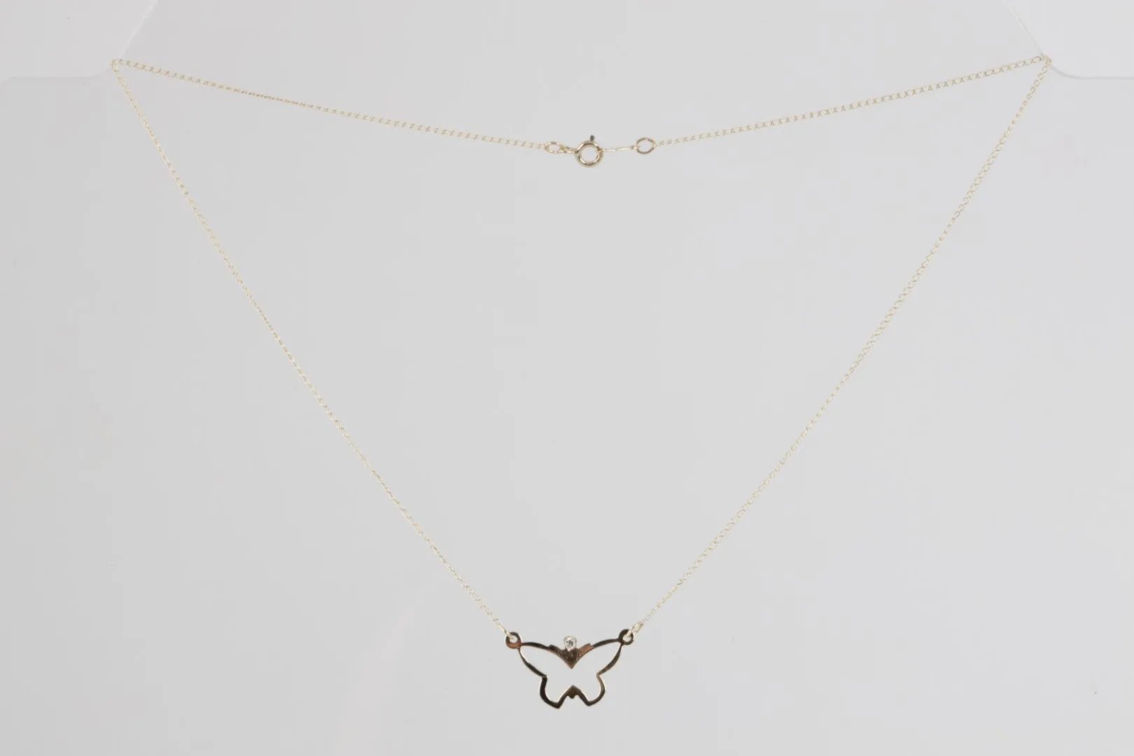 15.5'' 14k Yellow Gold 0.01tcw Diamond Butterfly Necklace (0.80g.)