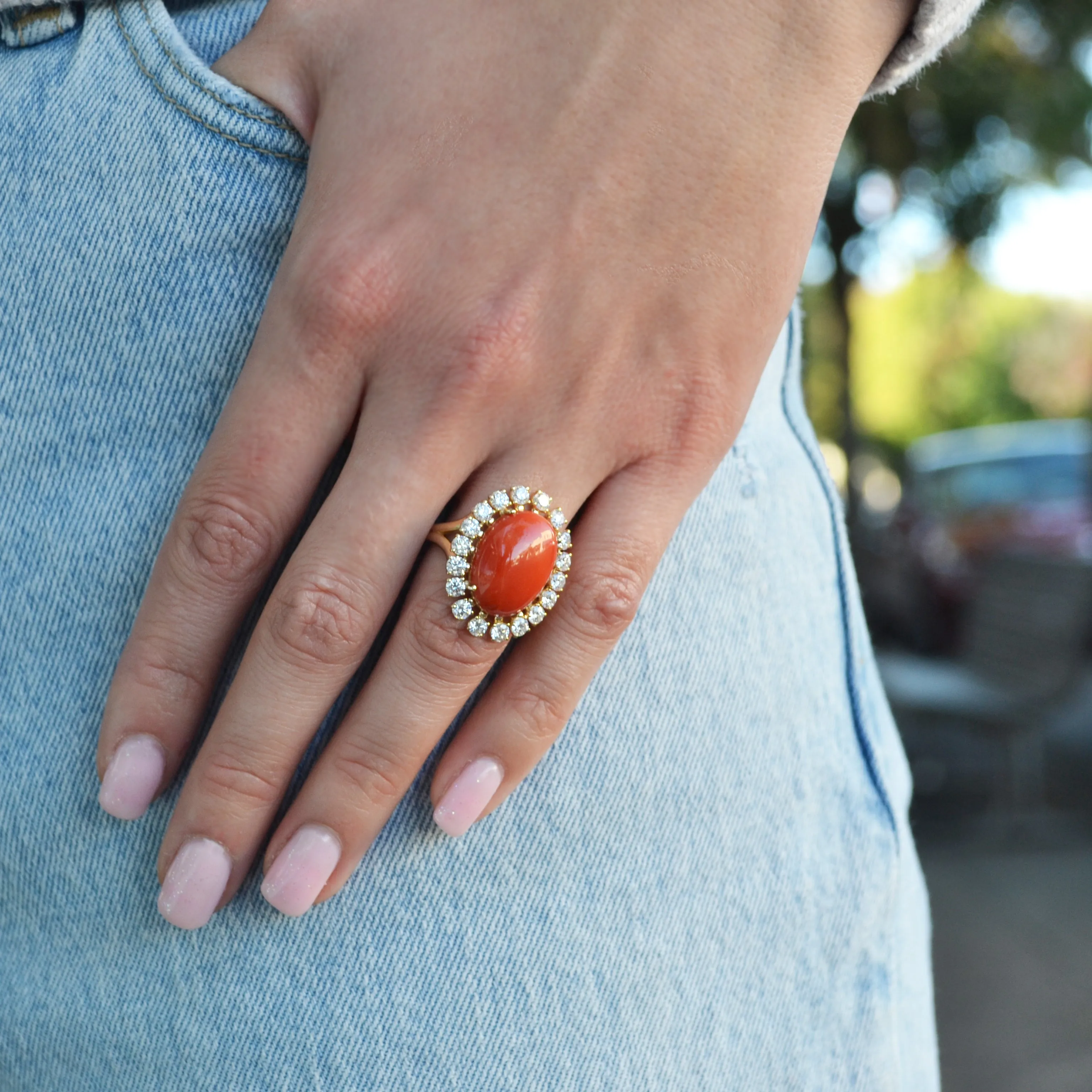 A & Furst - Sole - Cocktail Ring with Natural Mediterranean Red Coral and Diamonds, 18k Yellow Gold