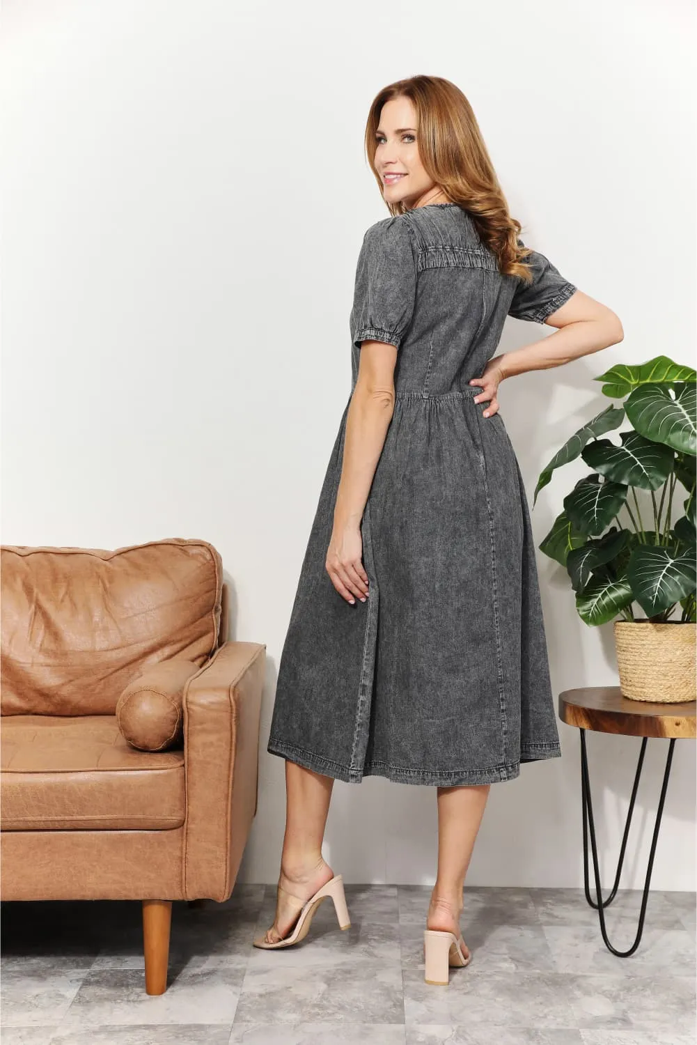 And The Why – Midikleid aus gewaschenem Chambray in voller Größe