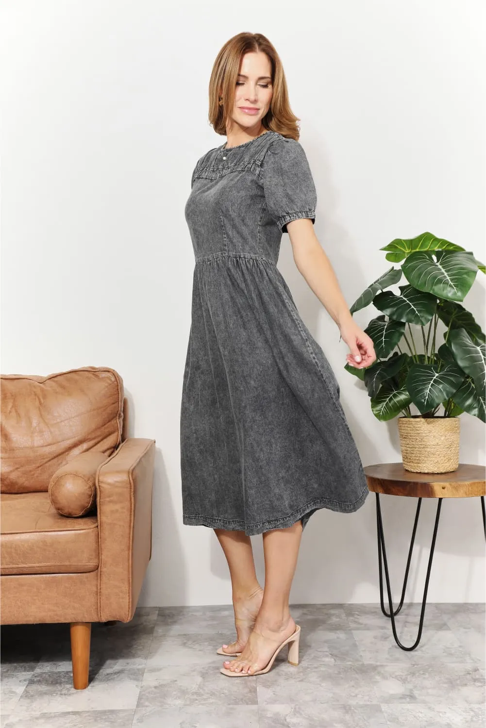 And The Why – Midikleid aus gewaschenem Chambray in voller Größe