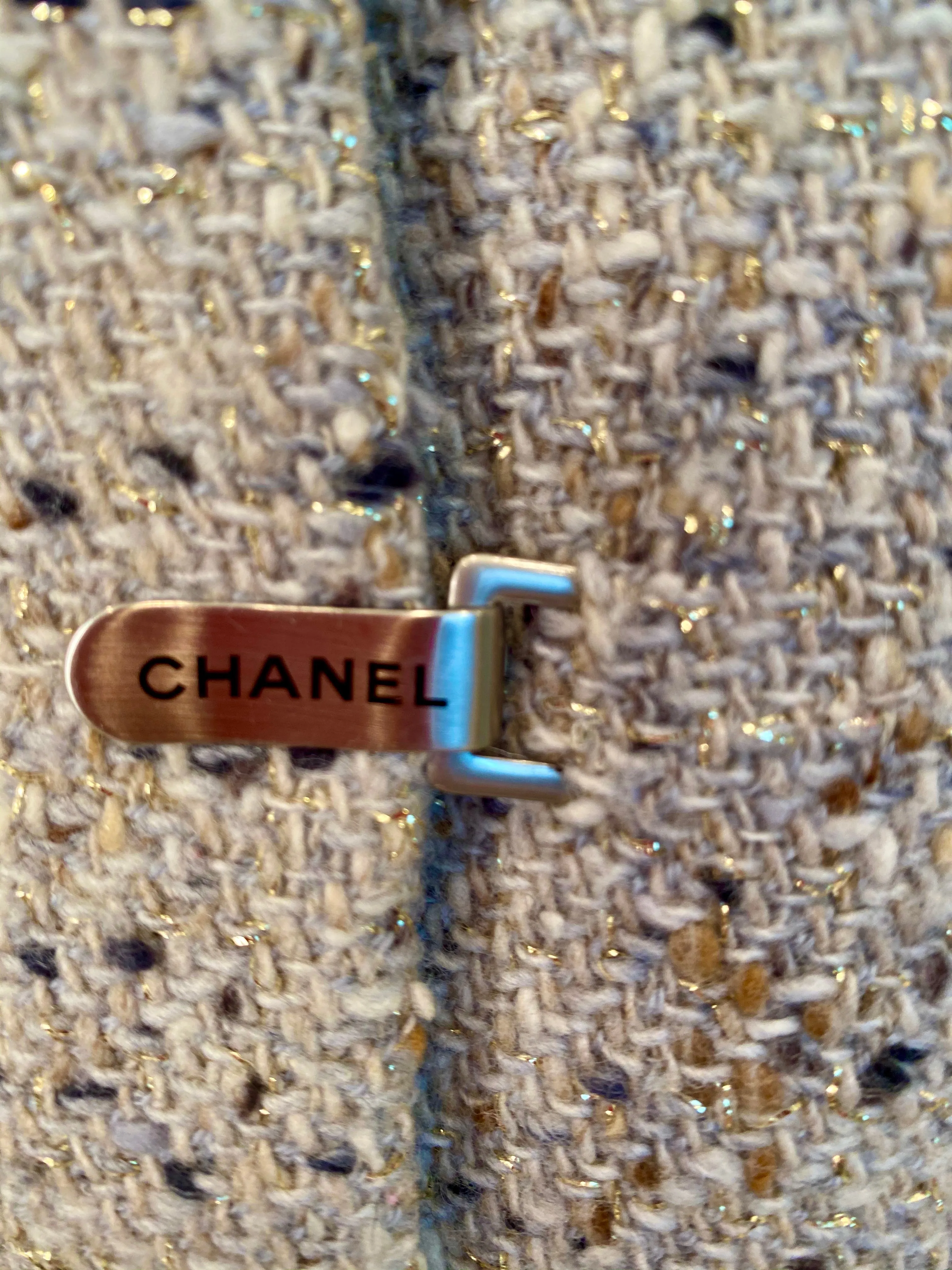 Chanel vintage 99A, 1999 Fall Brown Tweed Long Jacket subtle sparkle FR 40 US 6/8