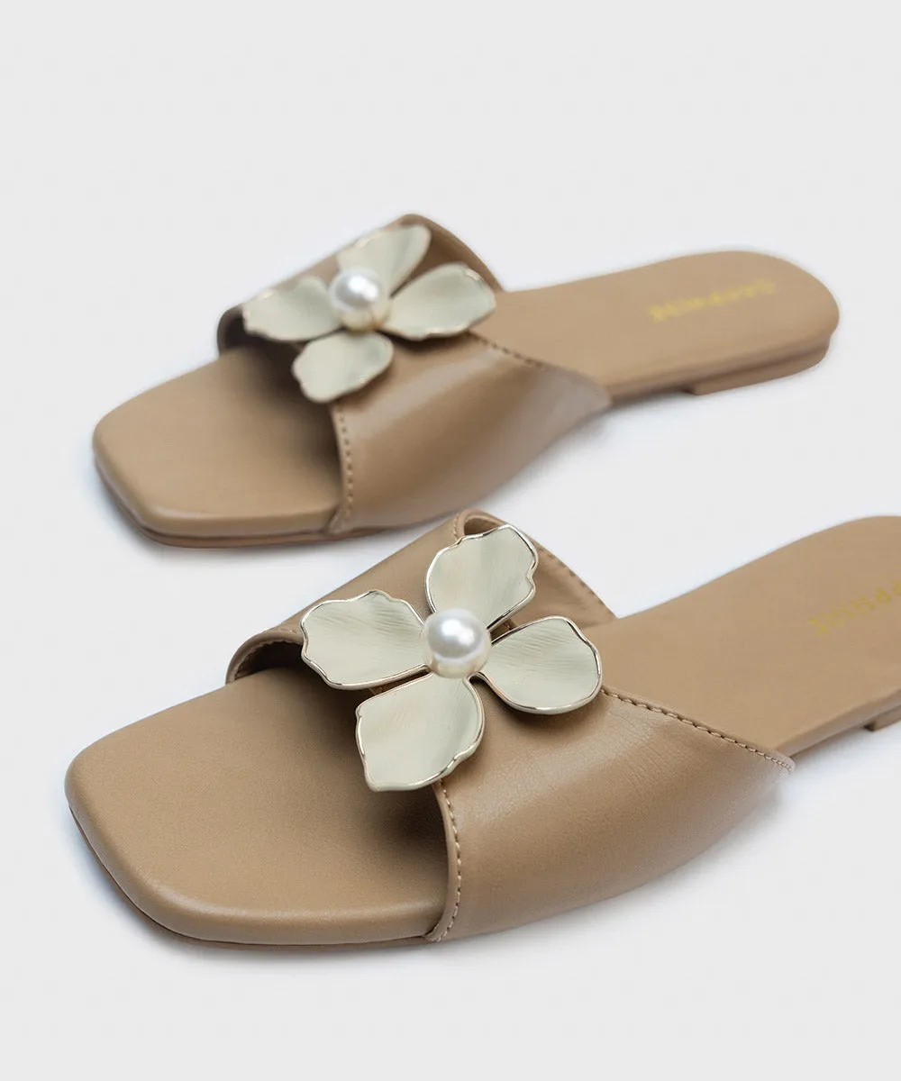 Flats with Buckle Detail