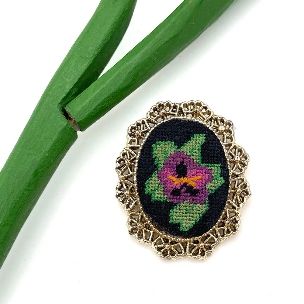 【USA輸入】 ヴィンテージ 刺繍 フラワー ブローチペンダント/Vintage Embroidered Flower Brooch Pendant