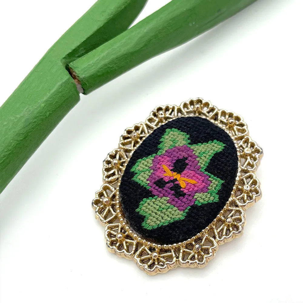 【USA輸入】 ヴィンテージ 刺繍 フラワー ブローチペンダント/Vintage Embroidered Flower Brooch Pendant