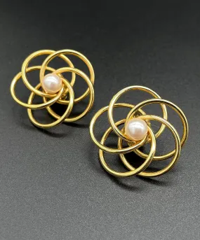 【USA輸入】ヴィンテージ MONET ループ フラワー パール イヤリング/Vintage MONET LOOP Flower Pearl Clip On Earrings